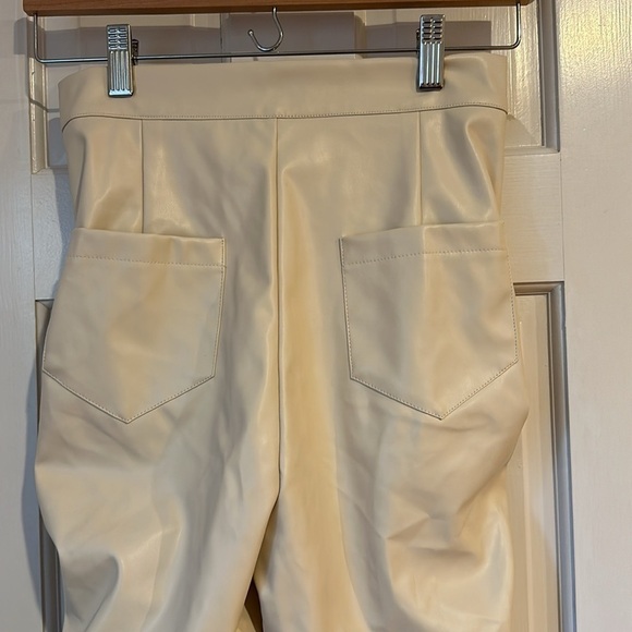 Never worn, nwot faux white leather rouged pants size small - Picture 7 of 8